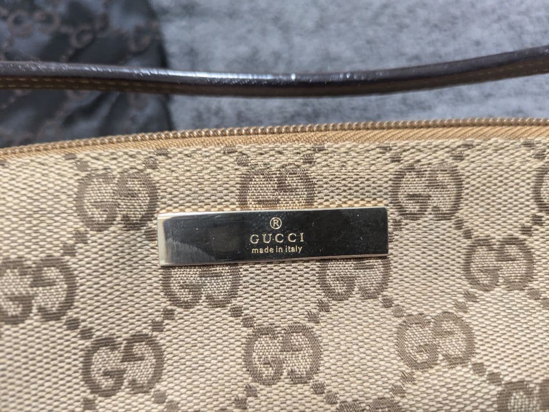 GUCCI アクセサリーポーチ　GG柄　バッグ