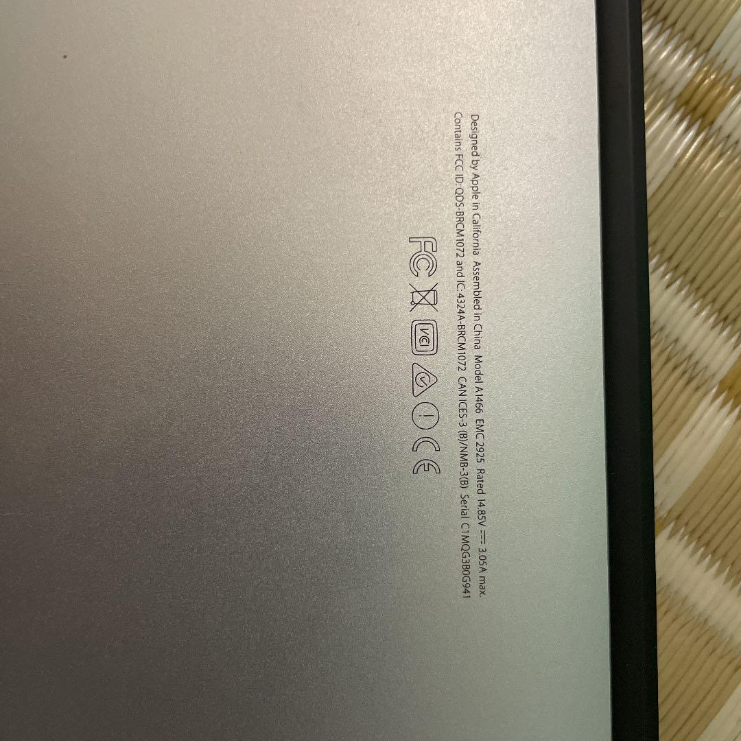 Apple MacBook Air 13-inch Early 2014 プロ…