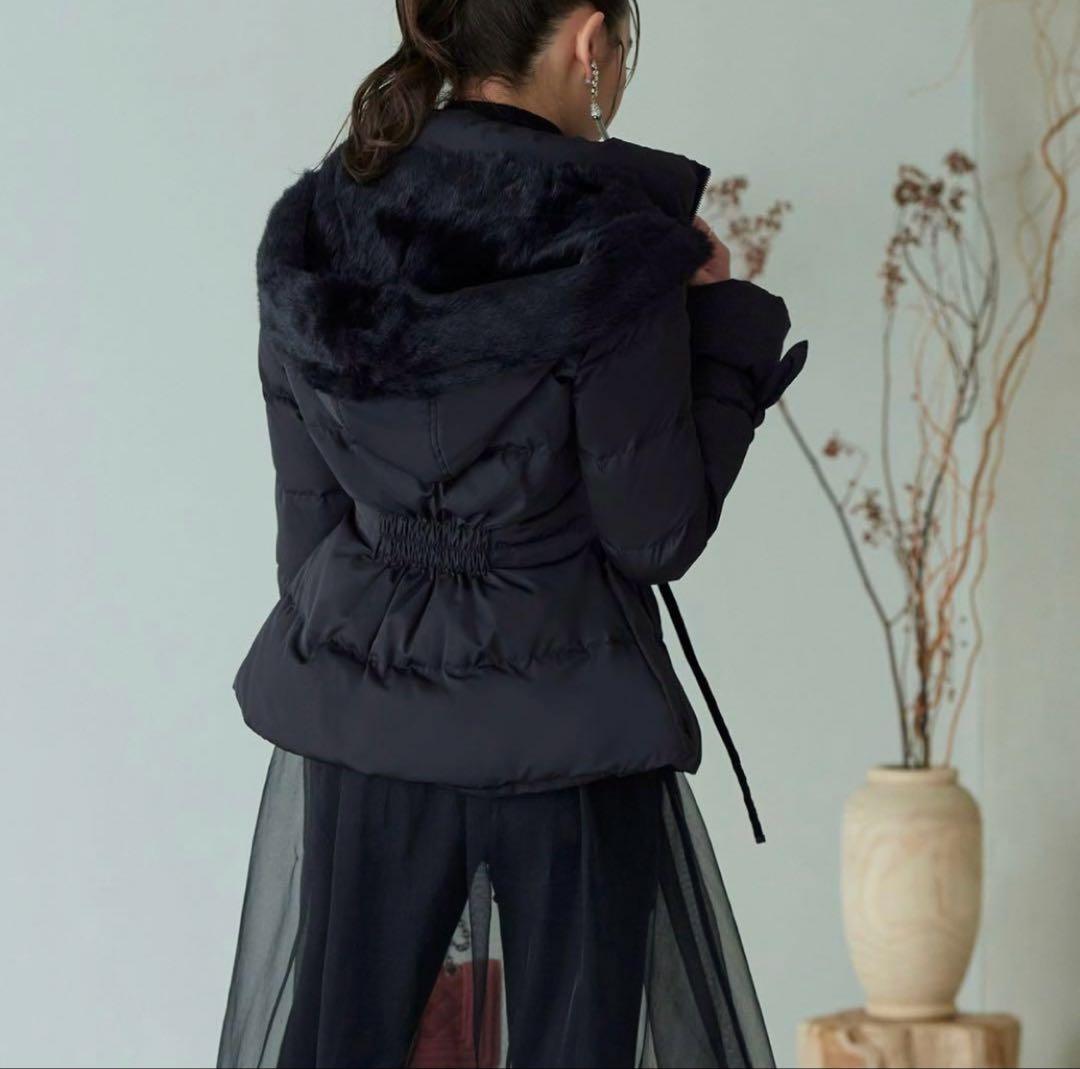 RUIRUE BOUTIQUE ラビットファーフードショート丈ダウンジャケット