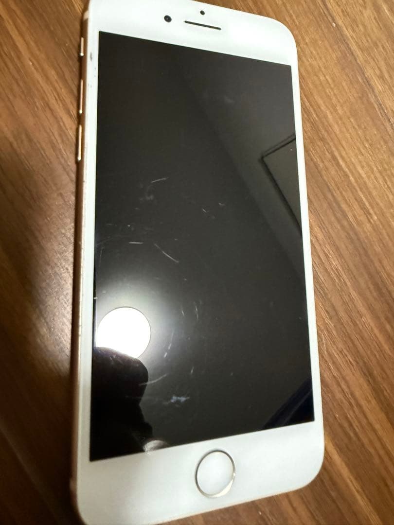 iPhone 8 ゴールド　中古