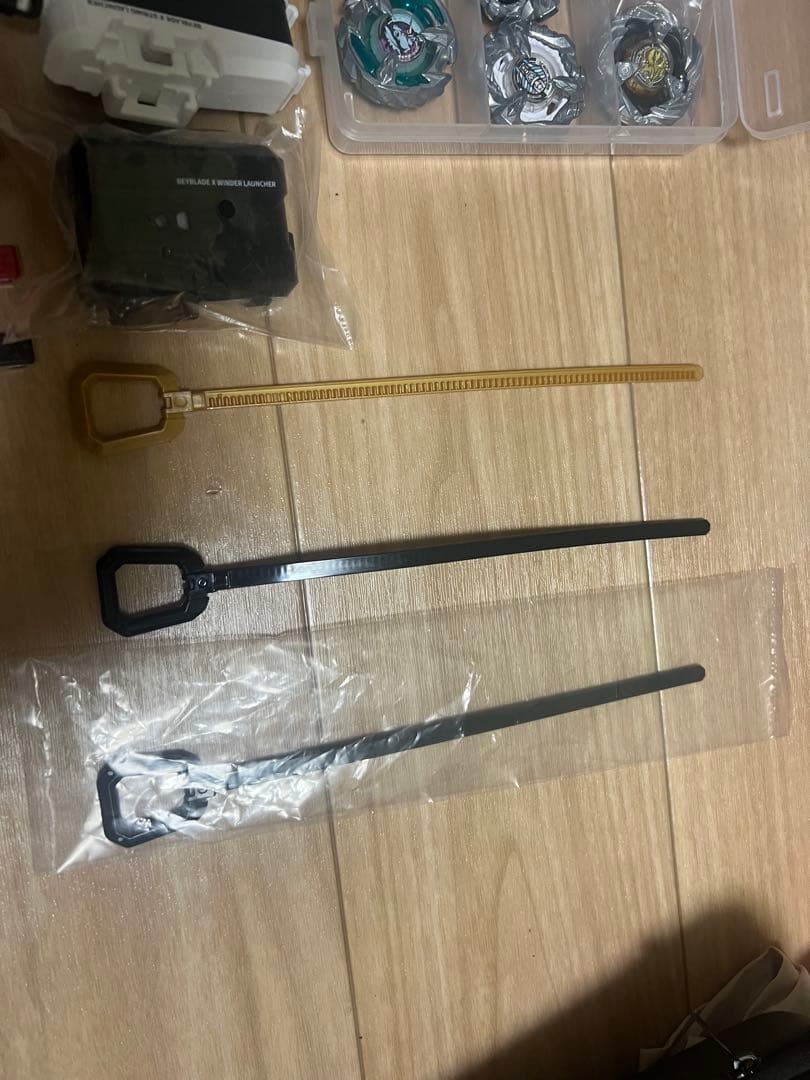 Beyblade X セット 多数のパーツ付き