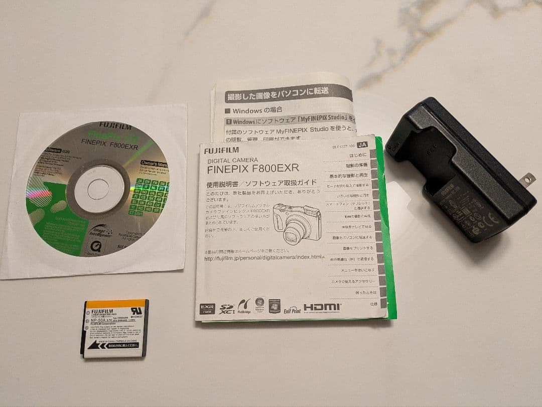 Fujifilm finepix f800exrコンパクトデジタルカメラ レッド