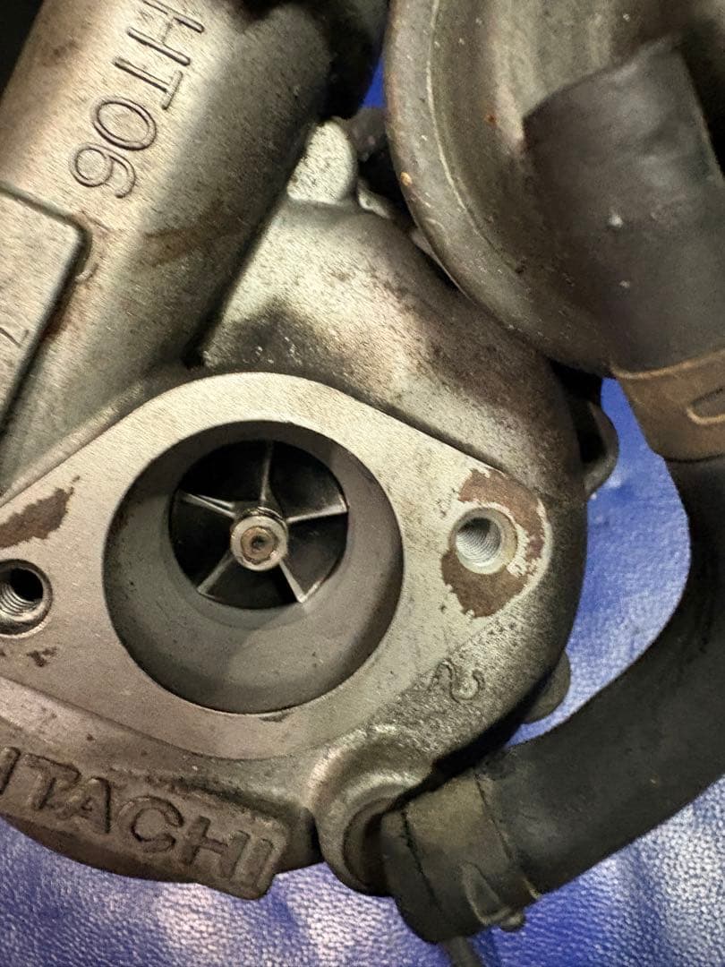 ジムニーjb23の３型純正タービン　10万キロ車体から取り外し。