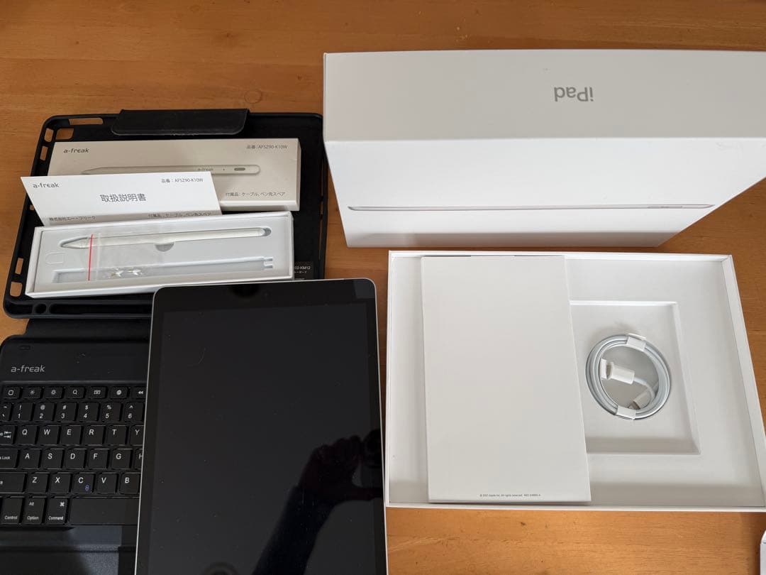 AppleiPad (第9世代) 64GBWi-Fi+Cellular &付属品