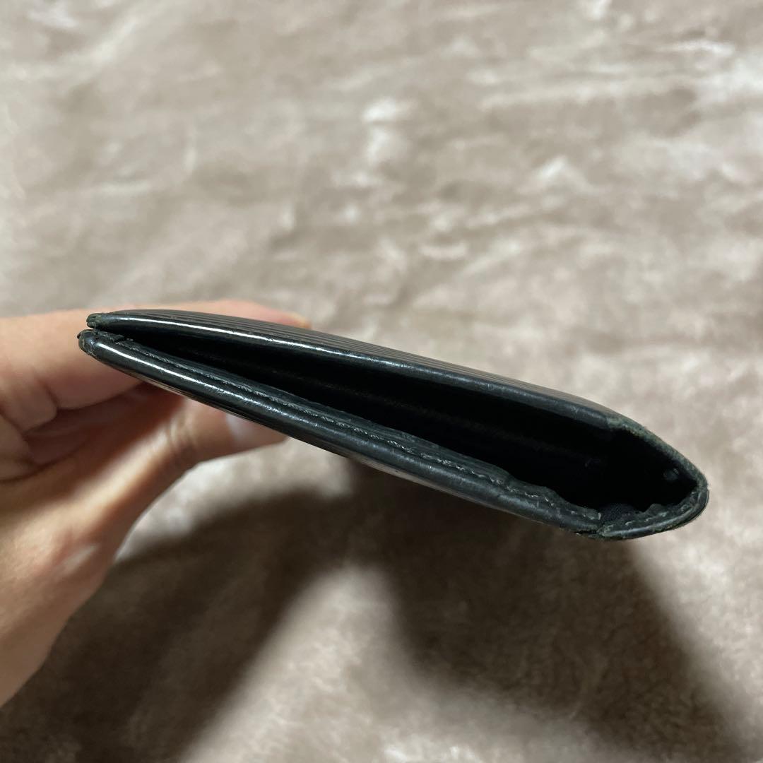 ルイヴィトン エピ 長財布 二つ折り ノワール(黒)