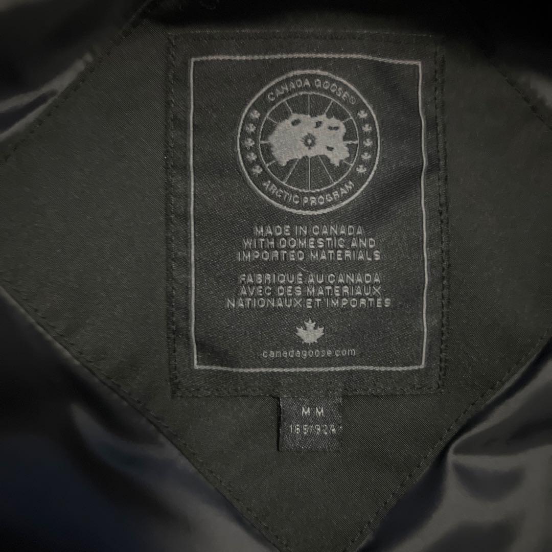 最終値下げ！  ブラックダウンベスト Mサイズ