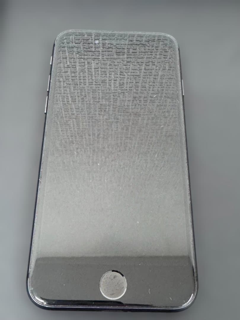 【auSIMフリー】iPhone 8 Space Gray 64GB 動作確認済