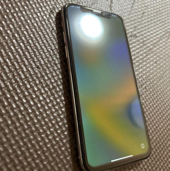 Apple iPhone X 64GB 白 本体