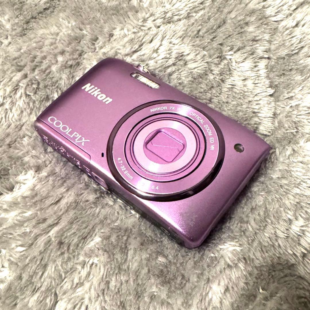 Nikon COOLPIX S3500 パープル デジカメ【充電器・電池付】