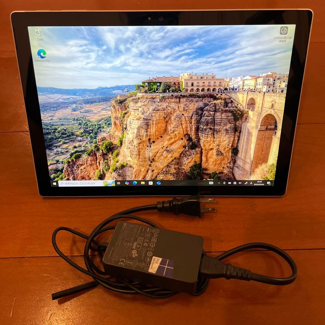 【専用】【美品】Surface Pro 4 256GB Core i5 8GB