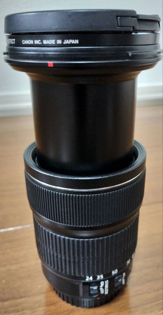 キヤノンEF24-105mm F3.5-5.6 IS STM EW-83M 付き