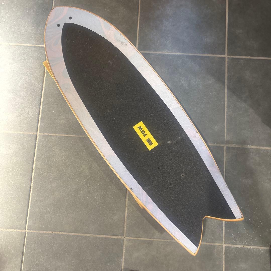 YOW SURFSKATE Coxos 31″ スケートボード 青いマーブル模様