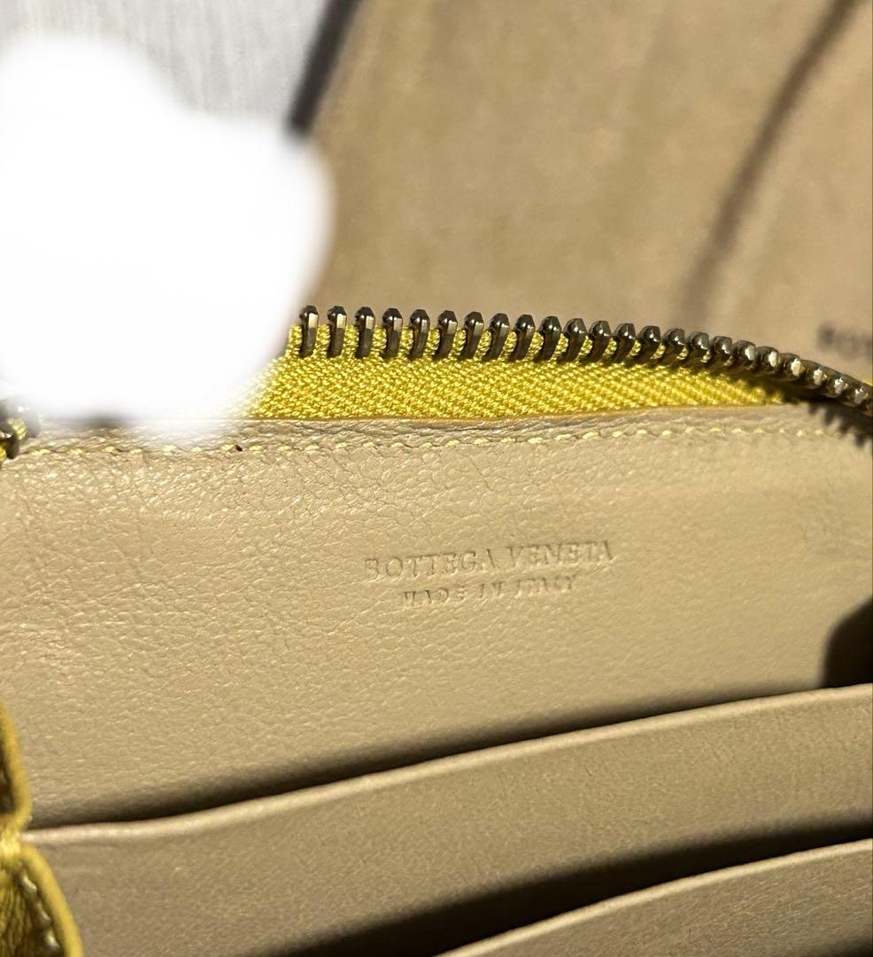 BOTTEGA VENETA イントレチャート ケース マスタードカラー