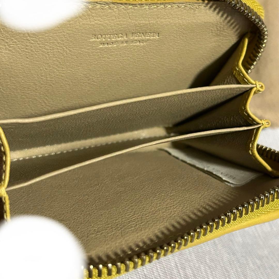BOTTEGA VENETA イントレチャート ケース マスタードカラー