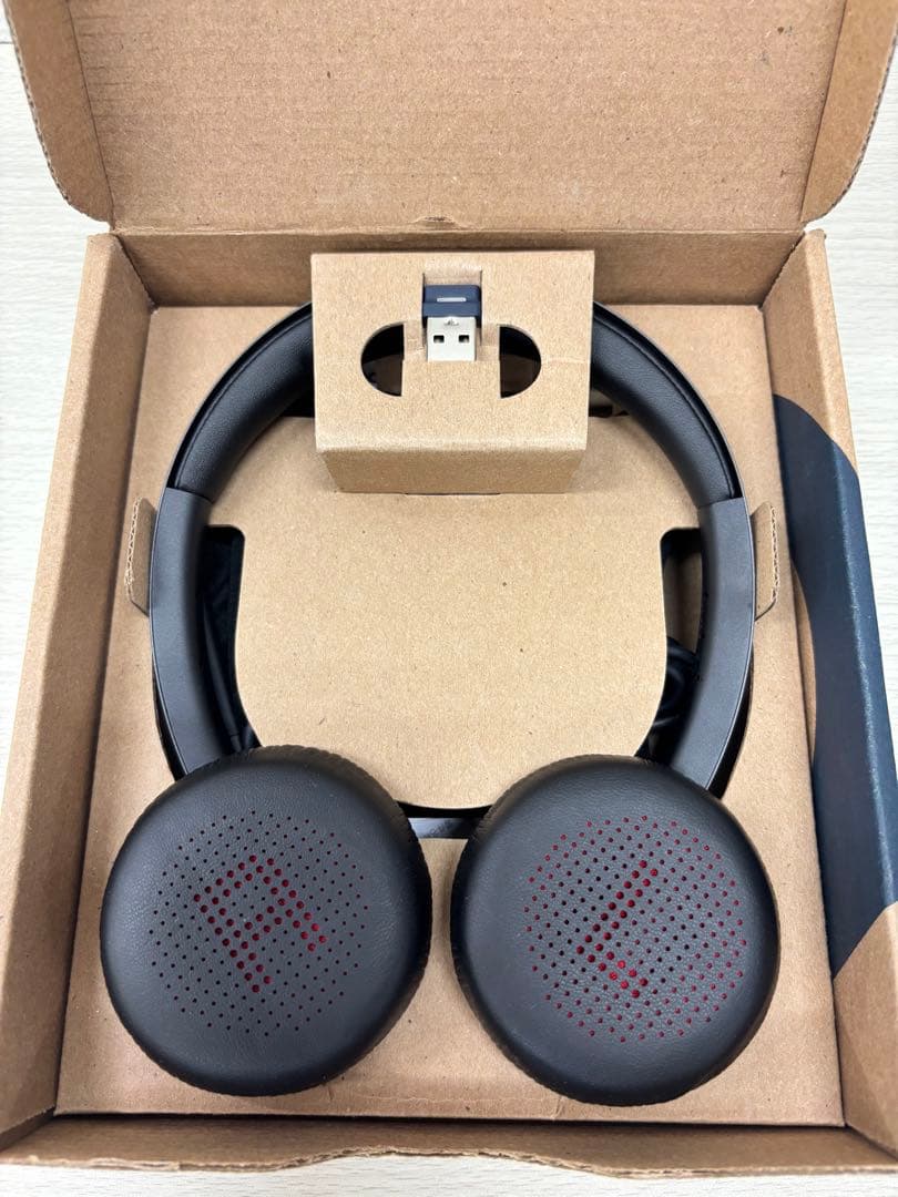 Poly Voyager 4320 UC Series ヘッドセット 17