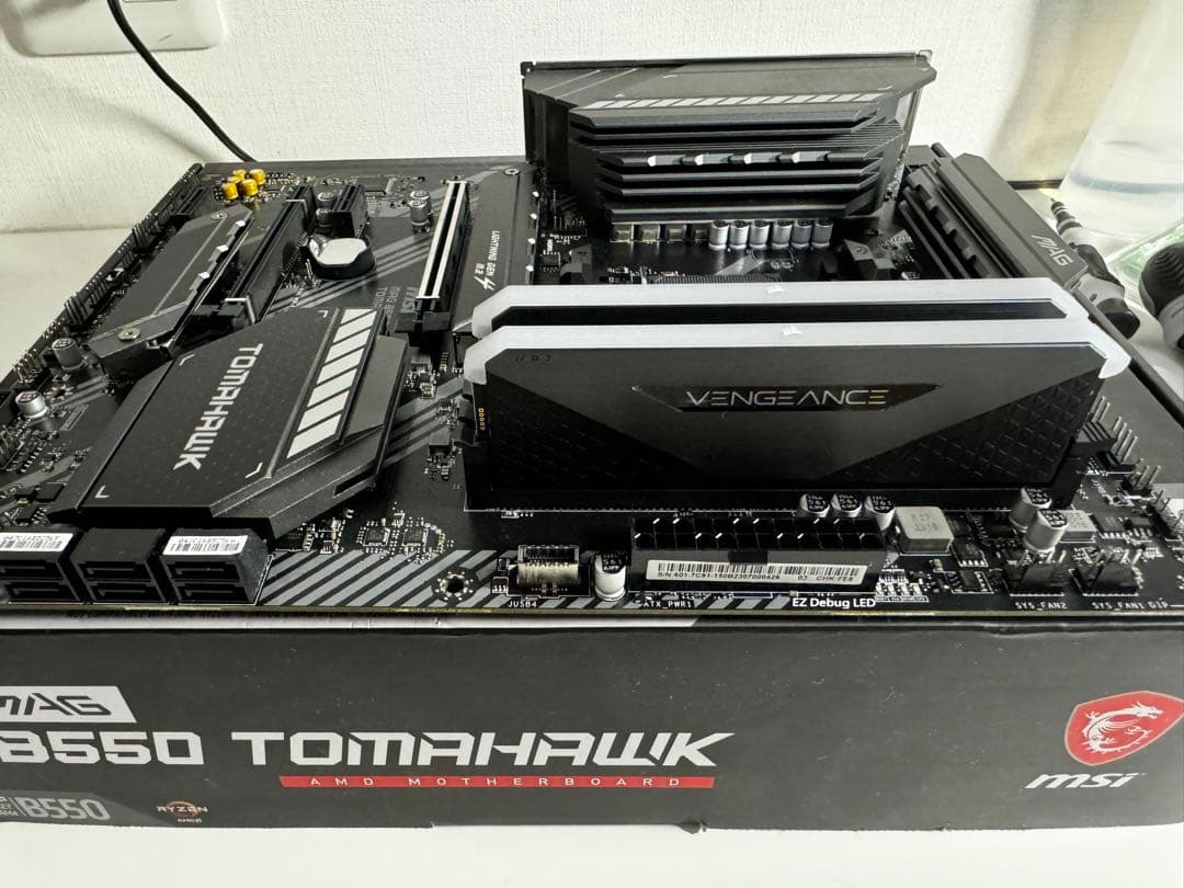 その他 B550 TOMAHAWK