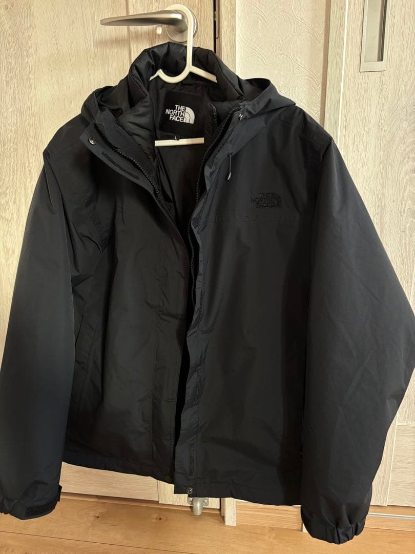 NPW62453ノースフェイス カシウストリクライメイトジャケット 中綿 黒