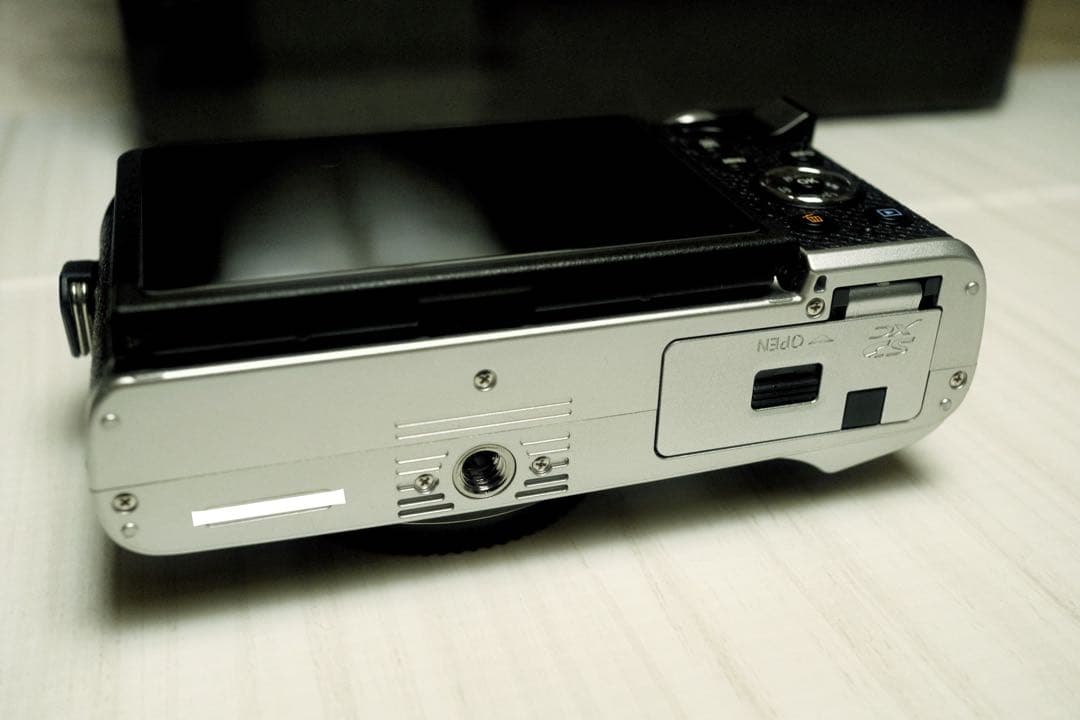 【美品 / 保証書あり】オリンパス PEN E-P7 EZダブルズームキット