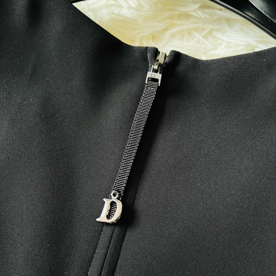 【新品タグ付き✨】フォクシー　ひざ丈ワンピース　クールエレガンス　42サイズ　黒