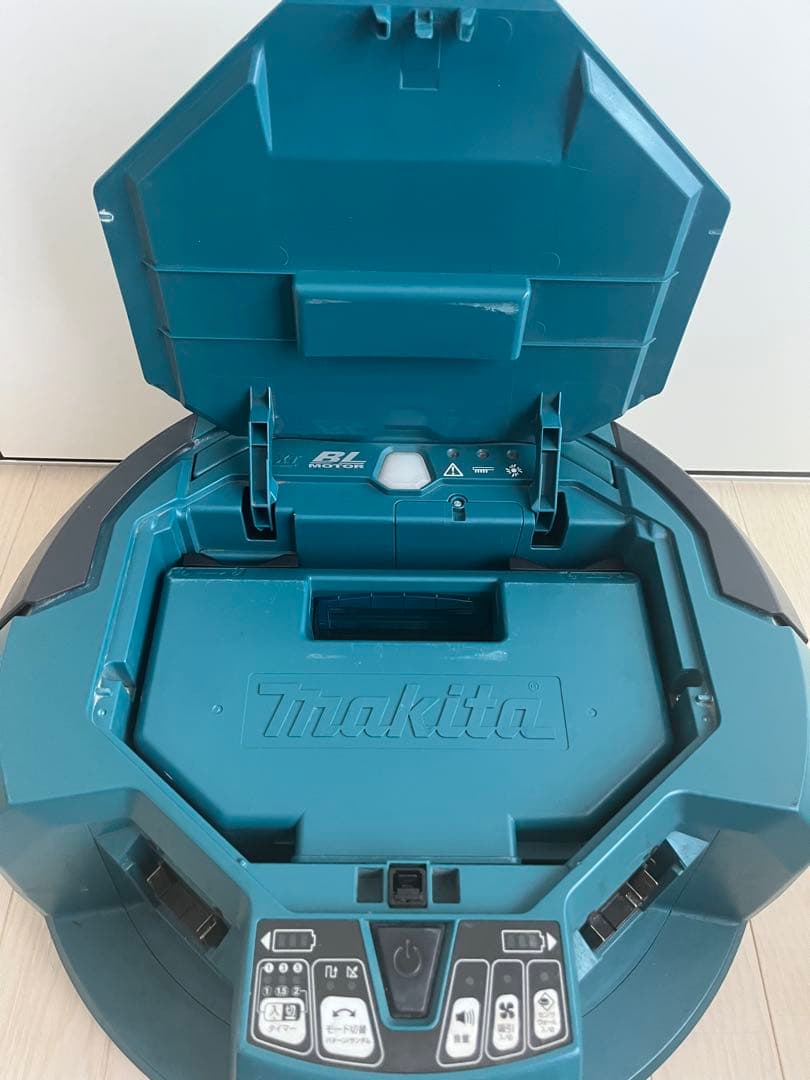 マキタ　ロボット掃除機　バッテリー　バッテリー充電器　セット