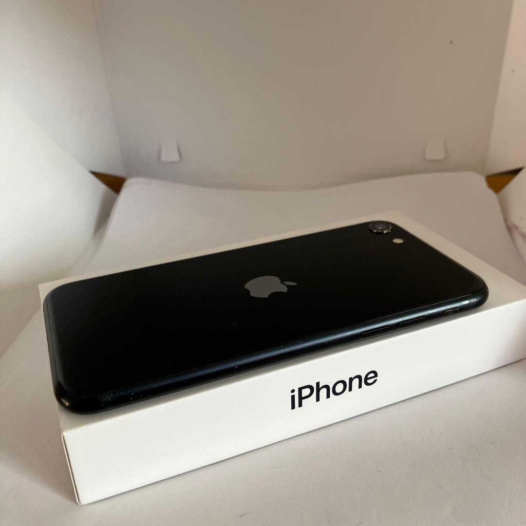 【美品】iPhone SE3 64GB SIMフリー 【即発送】 【付属品】