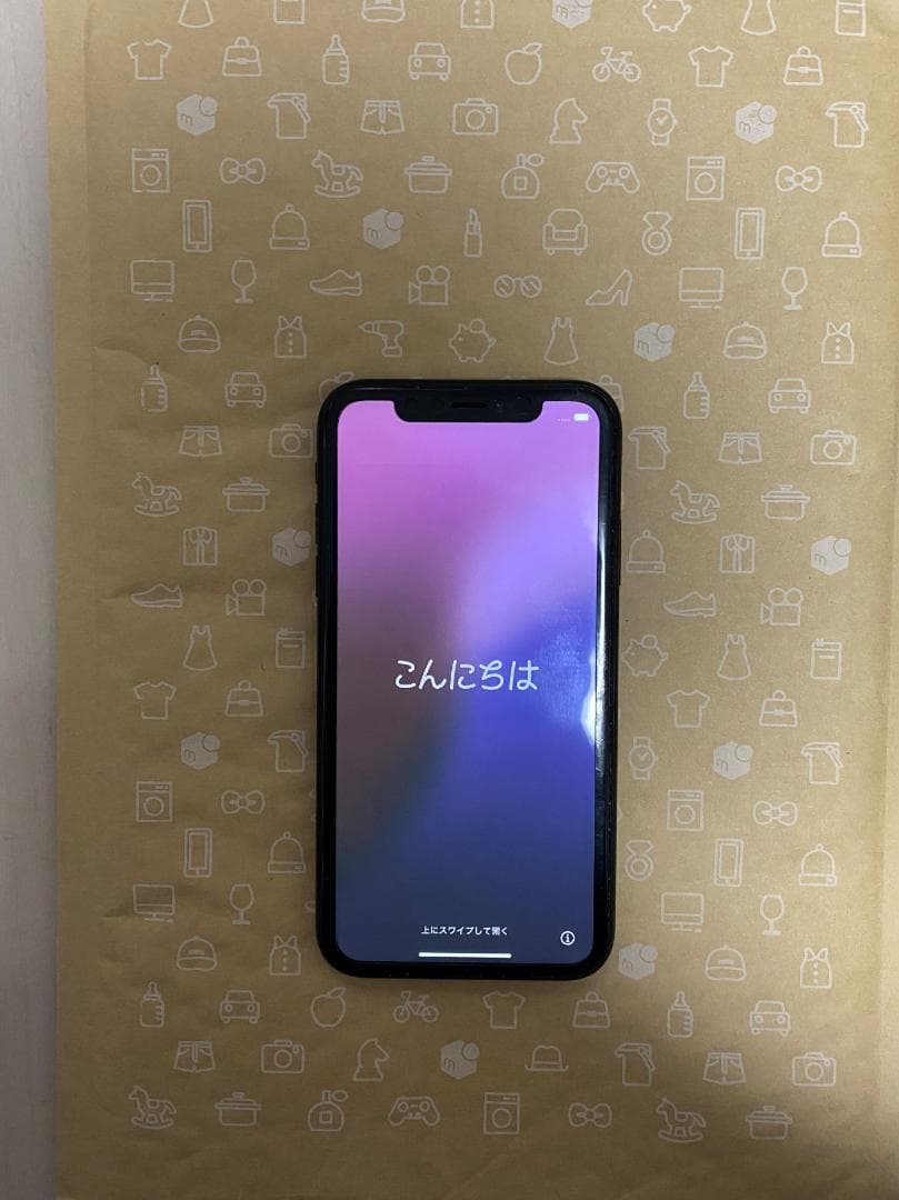 Apple iPhone XR ブラック本体（フィルム貼付、ケース付き）64GB