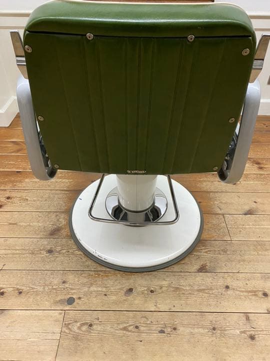 タカラベルモント　キャデラ　理美容椅子