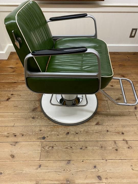 タカラベルモント　キャデラ　理美容椅子