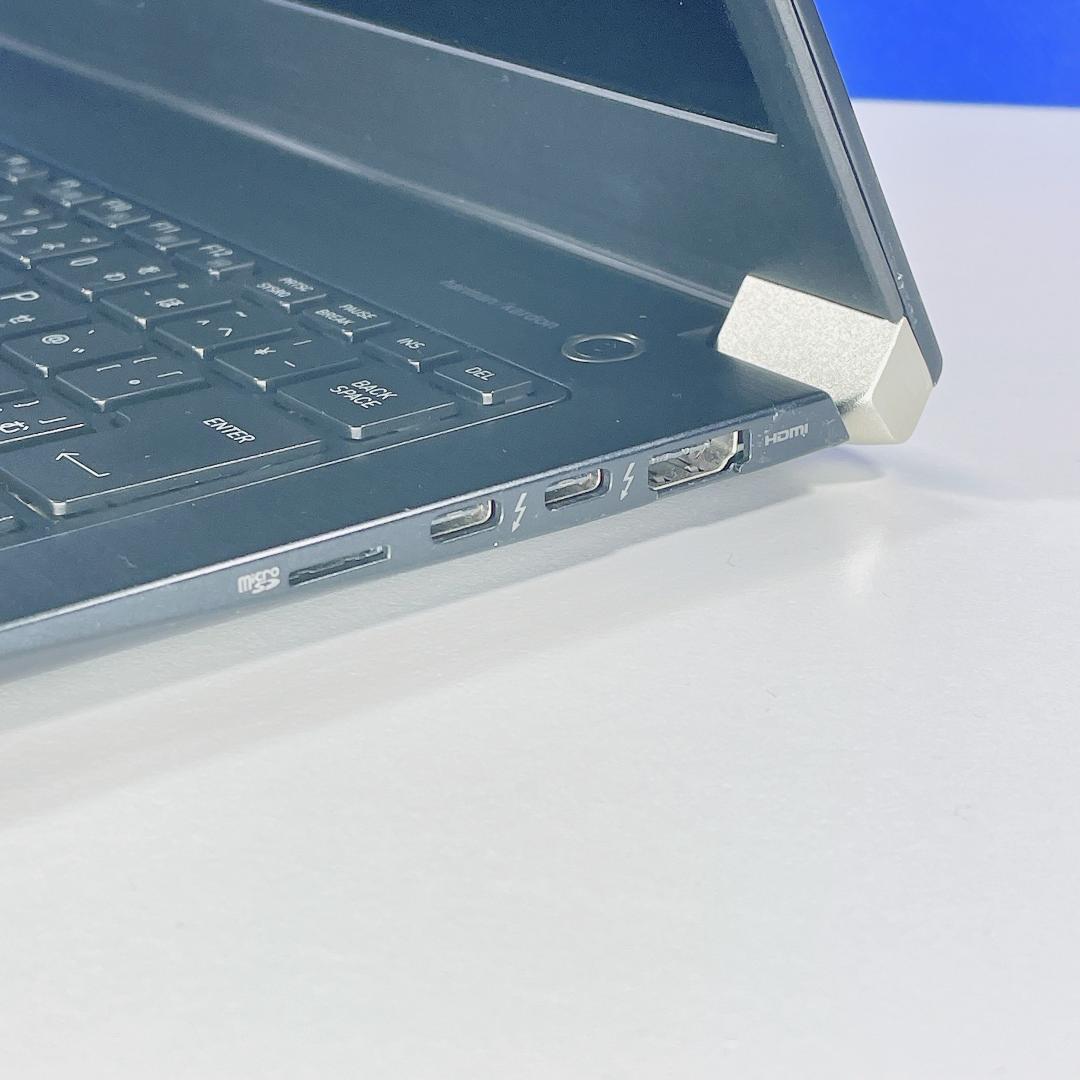 すぐ使える✨Corei7✨小型軽量＆高速SSD✨Win11東芝カメラ付ノートPC