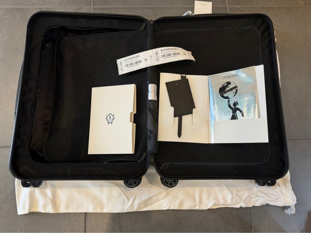 新品未使用:Rimowa×Porscheキャリーケース32L
