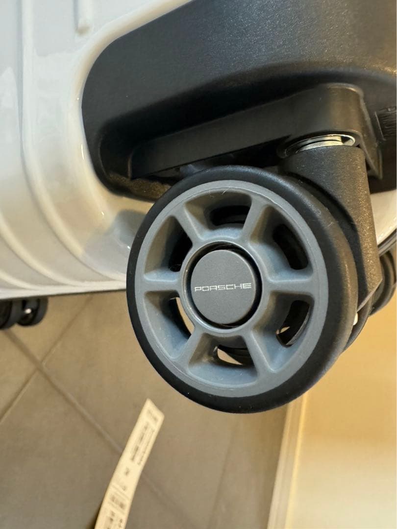 新品未使用:Rimowa×Porscheキャリーケース32L