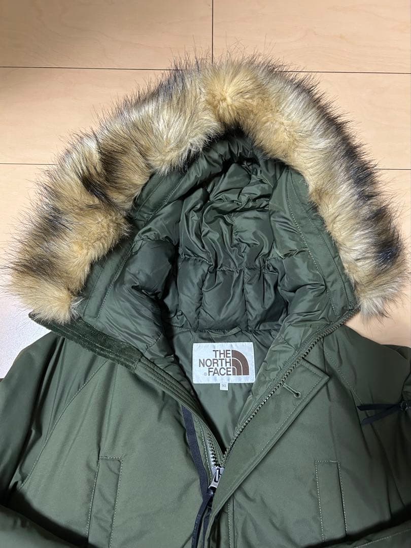 THE NORTH FACE ノースフェイス　フード付きダウンジャケット