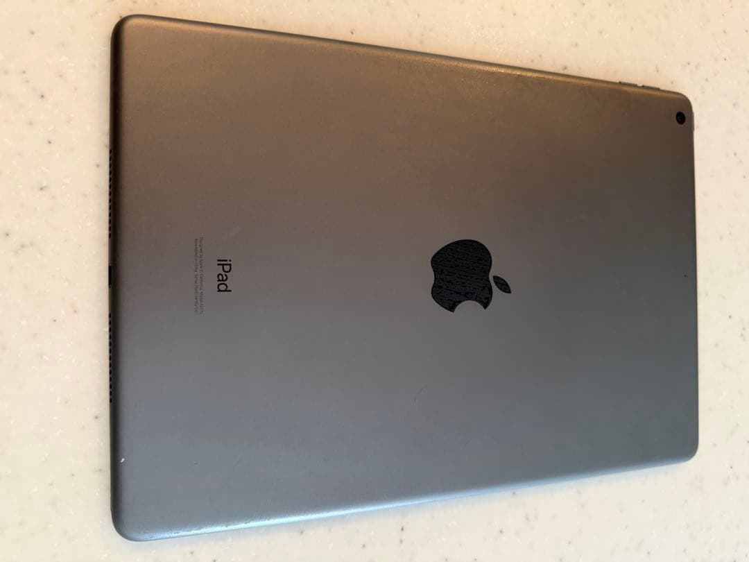 Apple iPad 32G 第8世代