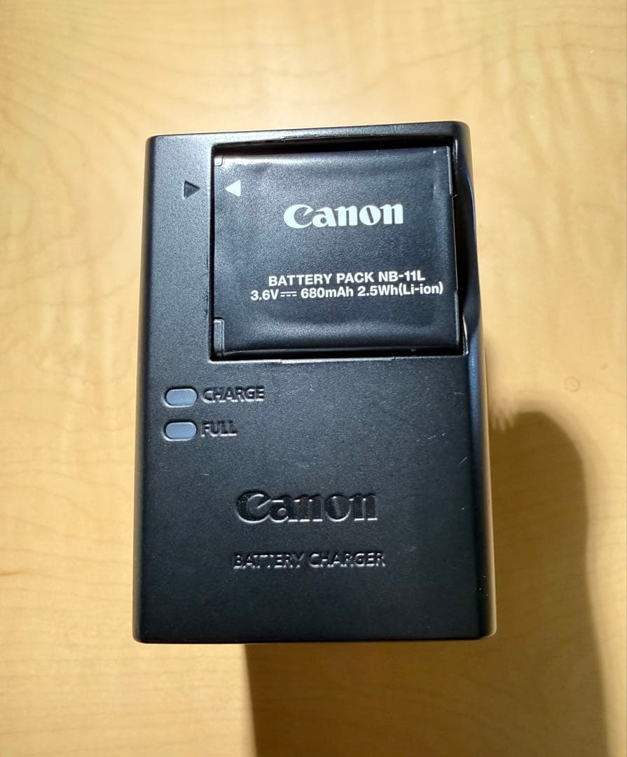 【2/22誕生日セール】新品同様・Canon IXY 120 レッド・CCD