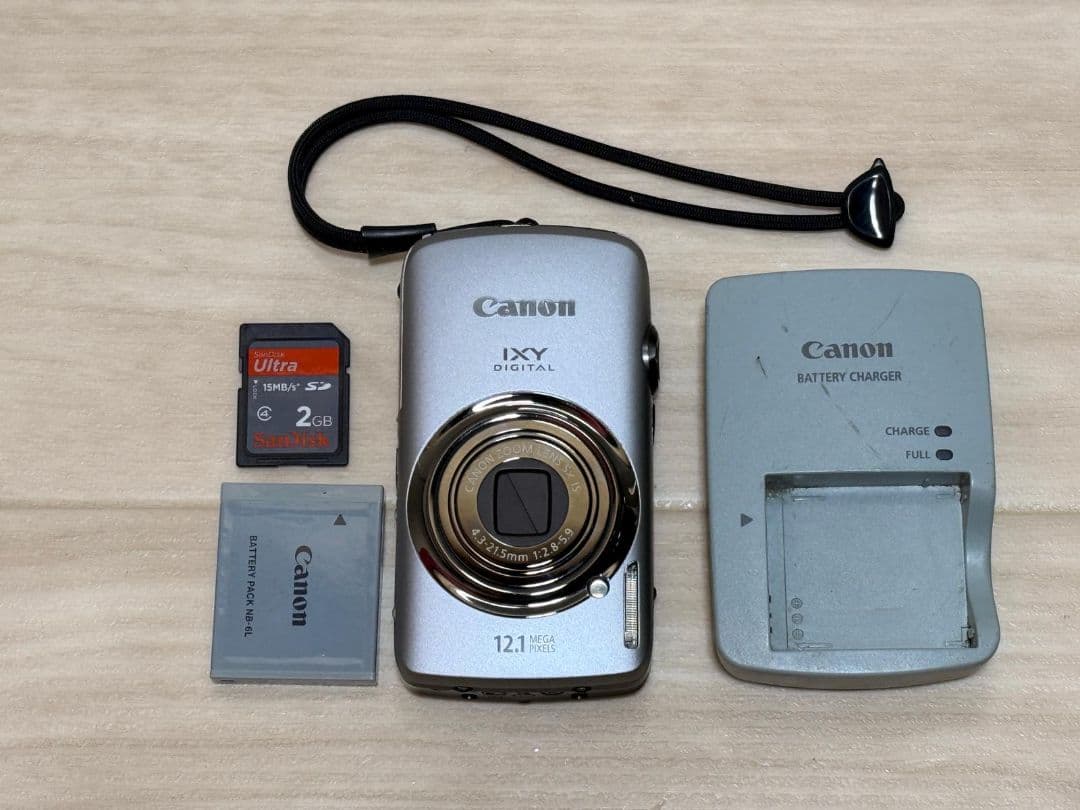 Canon IXY Digital 12.1メガピクセル PC1437