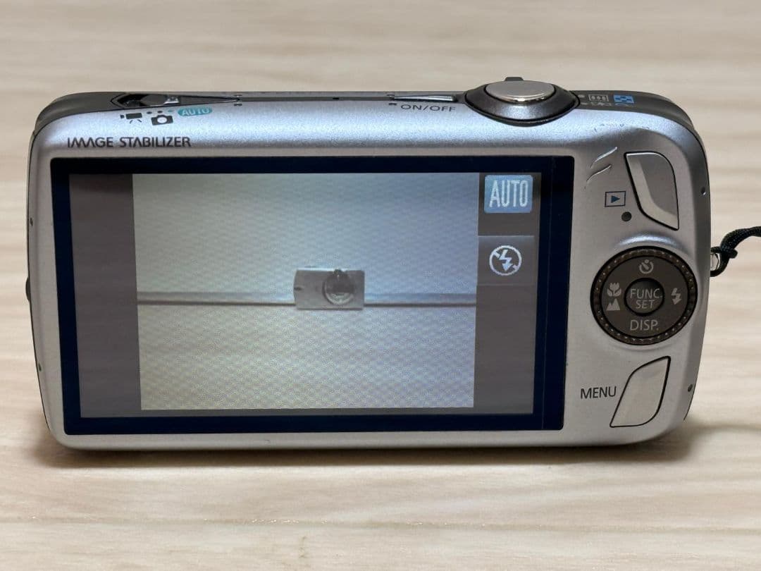 Canon IXY Digital 12.1メガピクセル PC1437