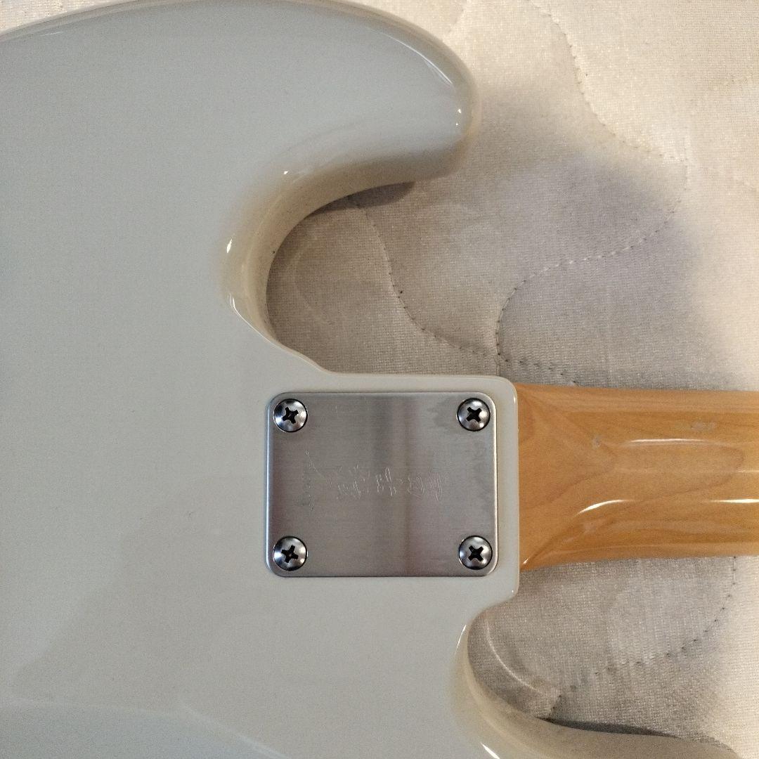 FUJIGEN(FGN) フジゲン ジャズベ 白