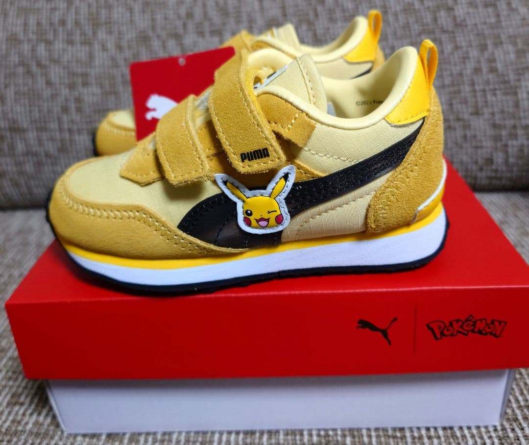 限定コラボ　PUMA × Pokemon ピカチュウ スニーカー
