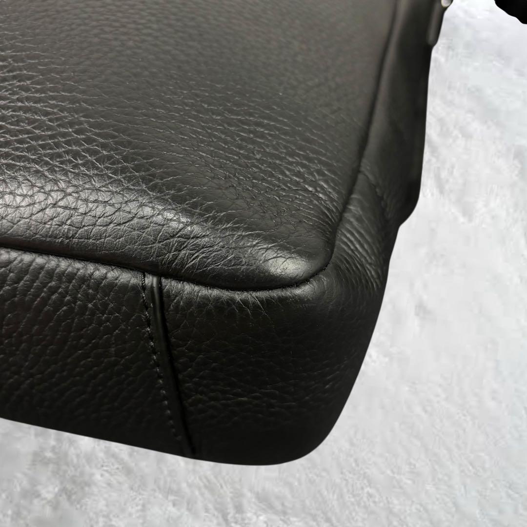 美品✨マイケルコース　レザー メッセンジャーバッグ ブラック シボ　シルバー金具