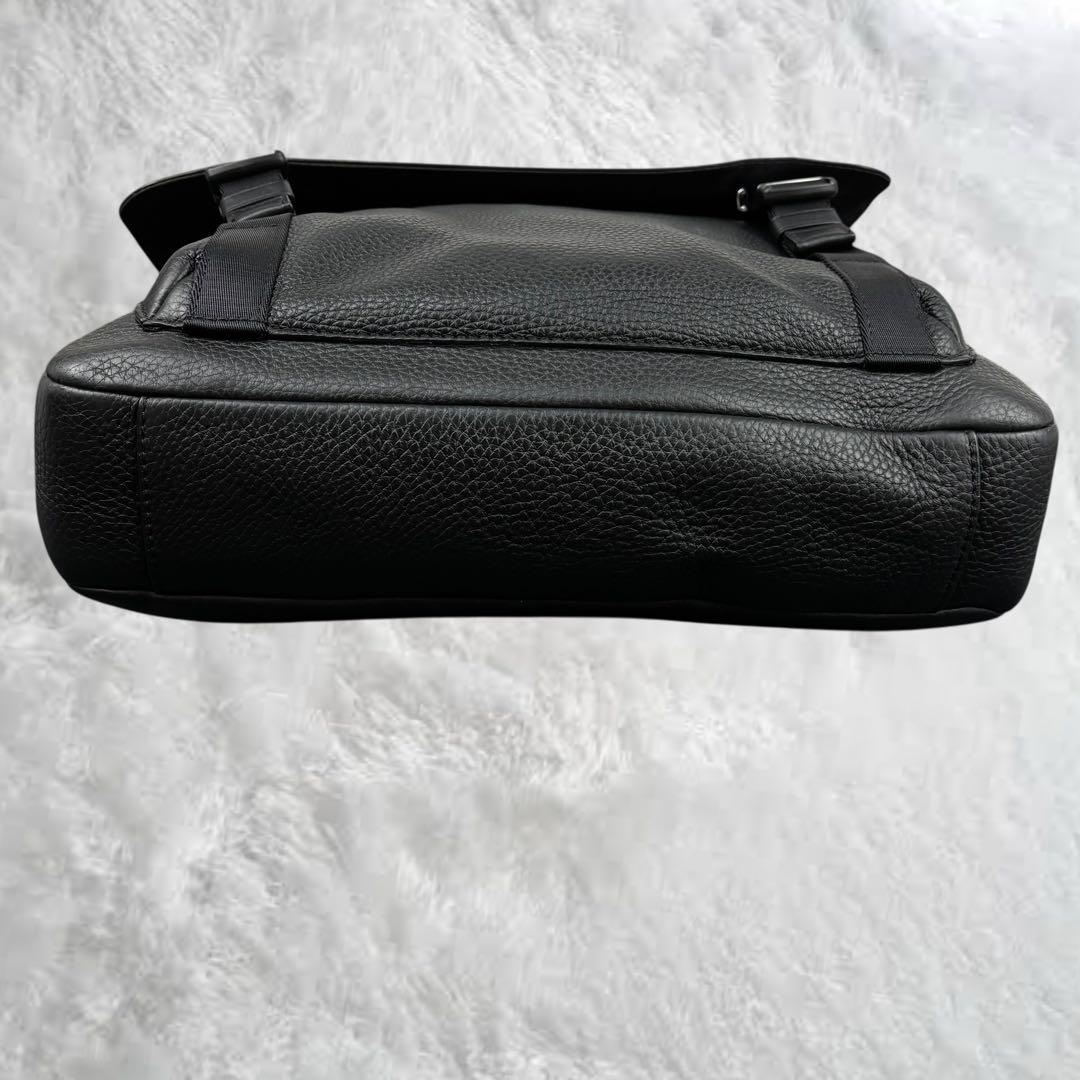 美品✨マイケルコース　レザー メッセンジャーバッグ ブラック シボ　シルバー金具