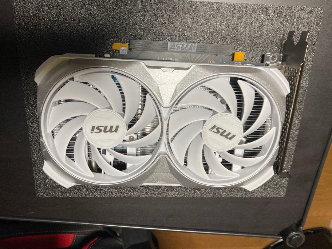 MSI RTX 4060 VENTUS 2X WHITE 8G OC 中古