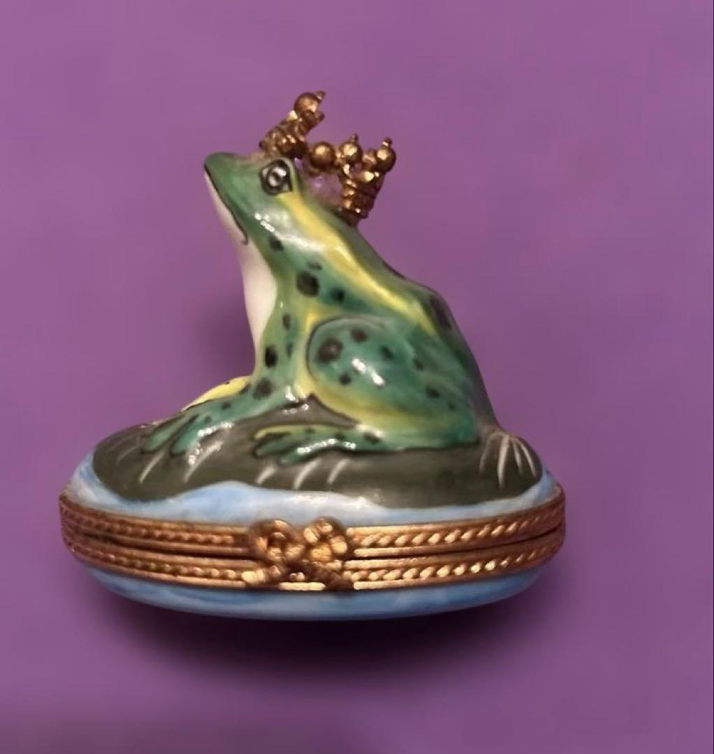 リモージュカエルの王子様小物入れ