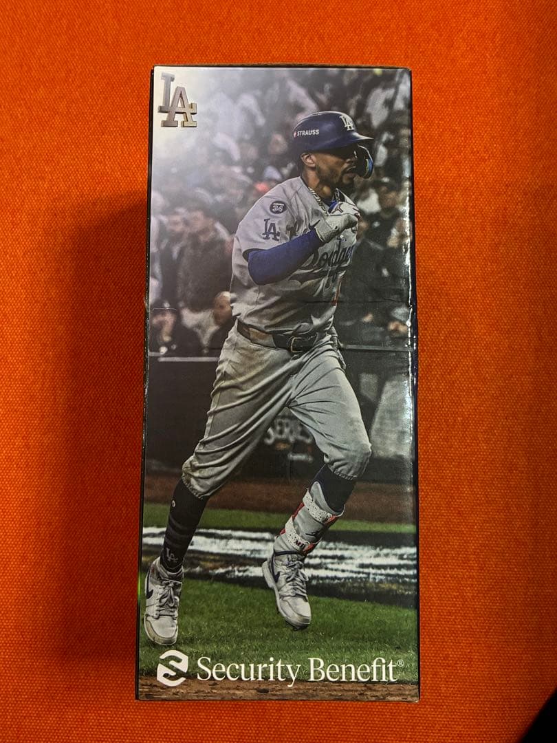 ムーキー・ベッツ　ボブルヘッド&練習ボール