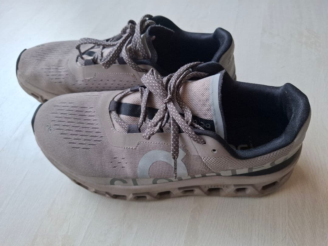 On Cloudmonster グレー 半年程使用