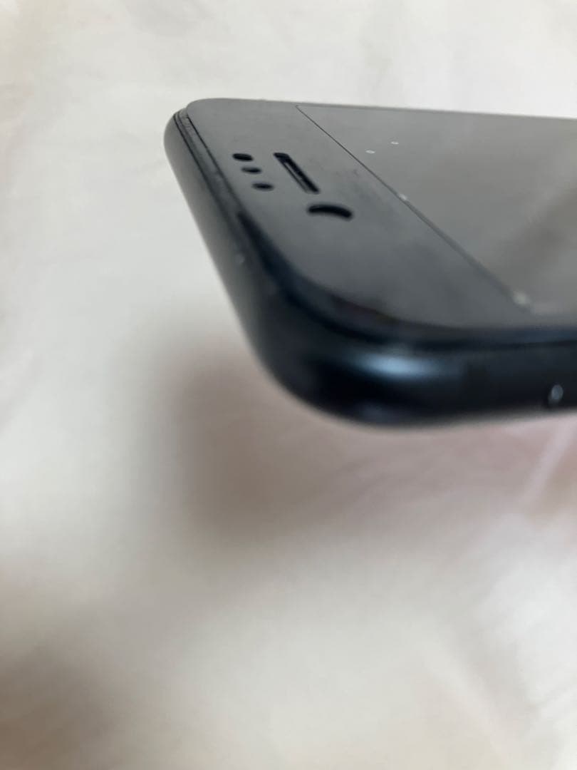 Iphone SE2 アイフィンSE2