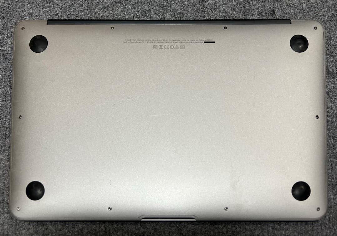 MacBook Air Mid 2013 11インチ Sequoia 完動品