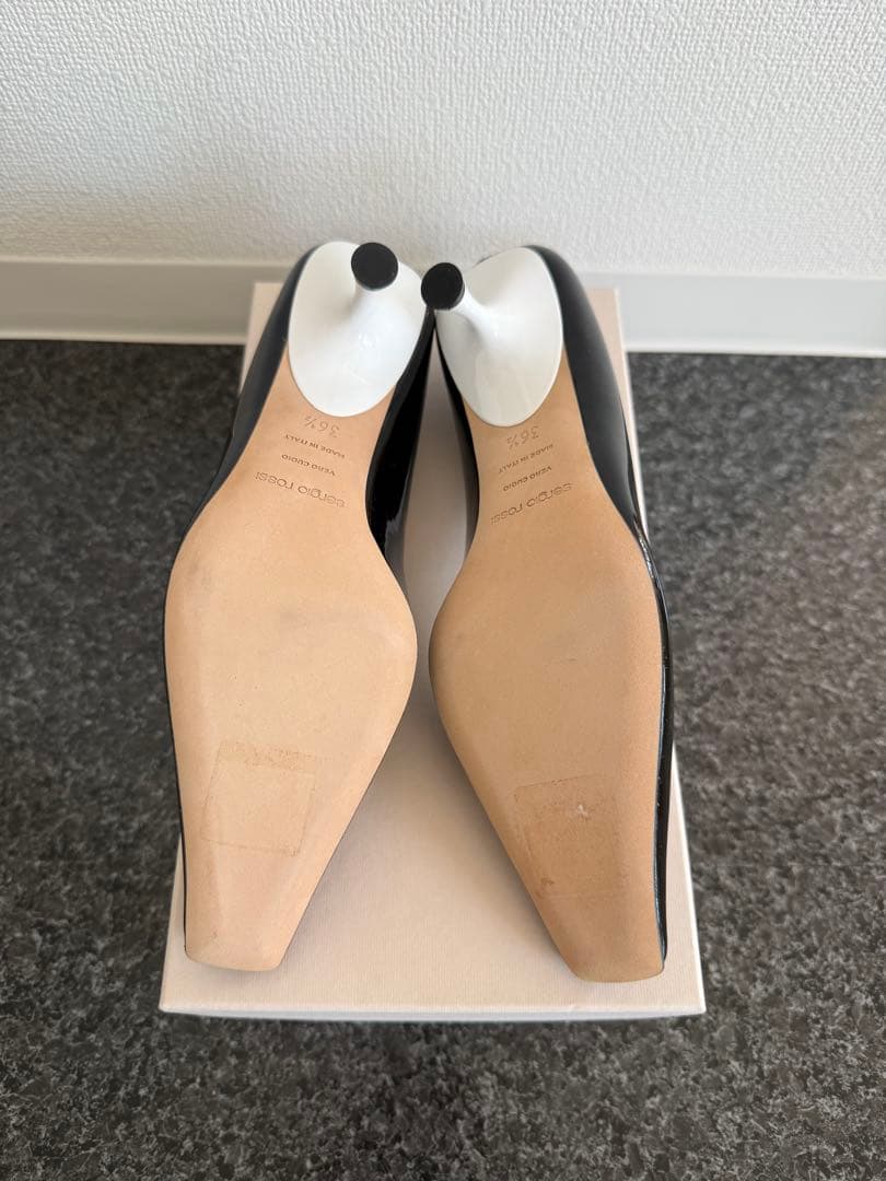 未使用　Sergio Rossi エナメル　パンプス　黒×白