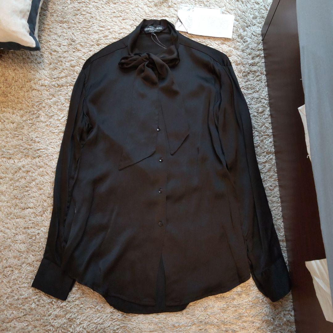 未使用タグ付き★GEOFFREY B.SMALL ブラックシルクボウタイブラウス