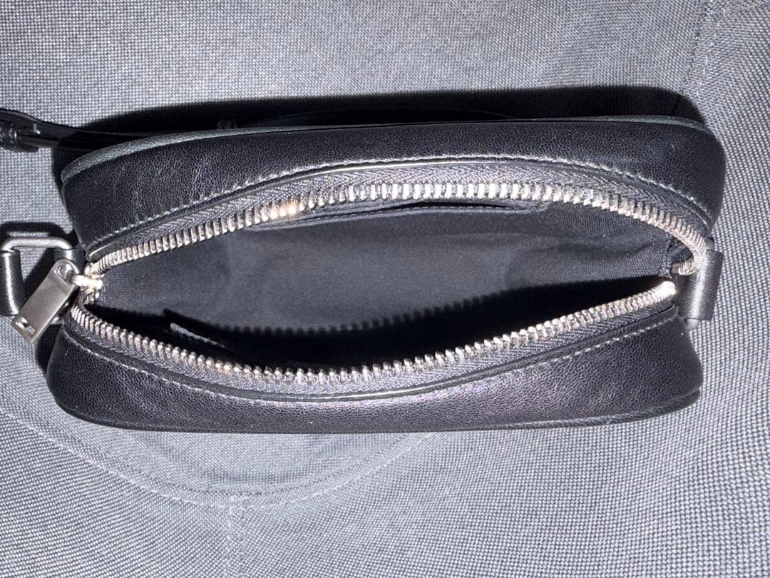 サンローラン スモールカメラバッグ ブラック レザー