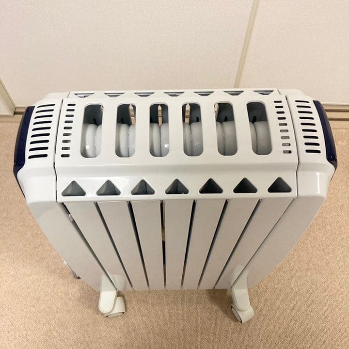 デロンギ オイルヒーター 【美品＊送料無料＊匿名配送】